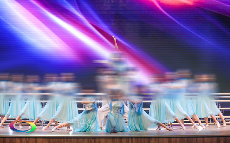 通用舞台阻燃幕布广科院松山湖校区多功能报告厅声光电系统安装与部署项目完工