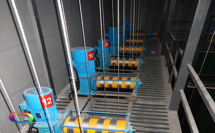 十余年锐意攀登，奋发图强！舞台幕布、机械等一站式选购供应商，必威体育怎么下载到手机
、音响、灯光工程设计施工承包壹级资质——通用舞台