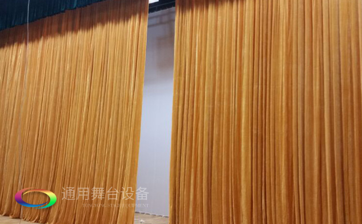 通用舞台专业性、全方位优势！业务涉及必威体育怎么下载到手机
、阻燃幕布、专业灯光系统、专业音响系统