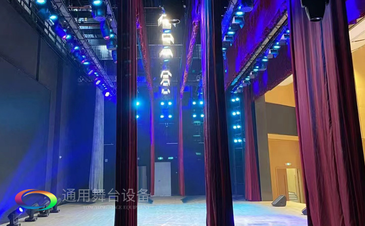 专业●专注●专心 供应必威体育怎么下载到手机
、舞台阻燃幕布、舞台灯光影响等相关产品，用心服务顾客！