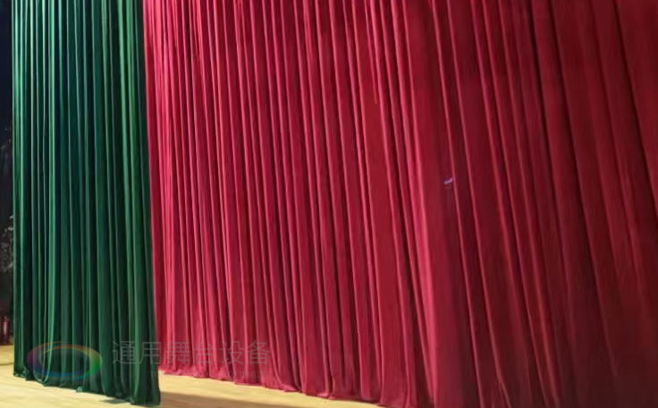 舞台阻燃幕布行业：技术创新驱动安全升级，市场需求持续扩容