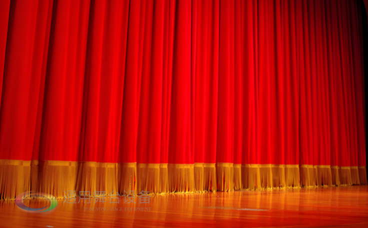 南京汉开书院优化硬件设施选用通用舞台阻燃幕布 保障校园活动安全